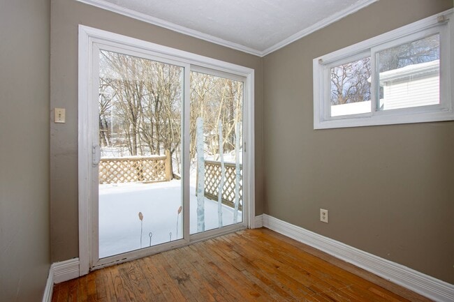 Building Photo - Two bedroom, single-family home