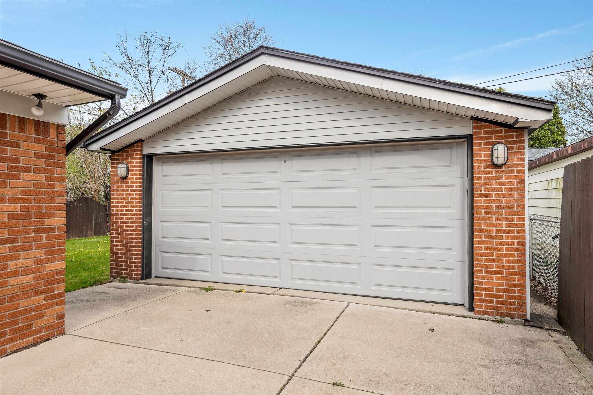 Building Photo - 31810 Briar Ln