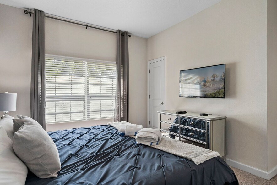 Building Photo - 8941 Stinger Dr