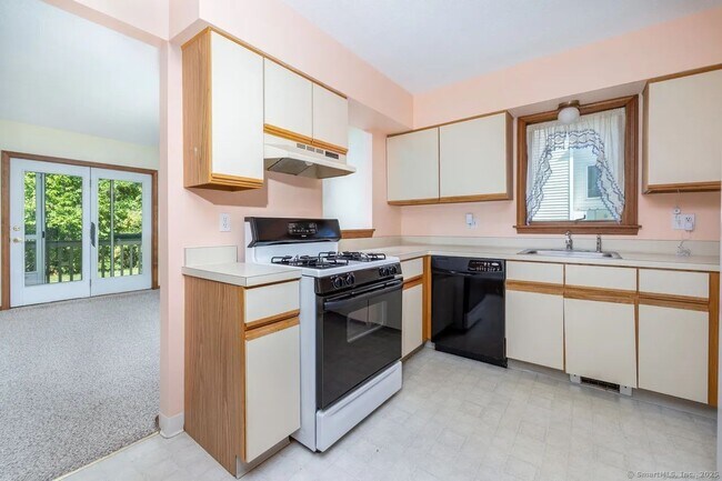 Building Photo - 46 Millbrook Ct