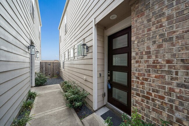 Building Photo - 9817 Prairie Garden Ln