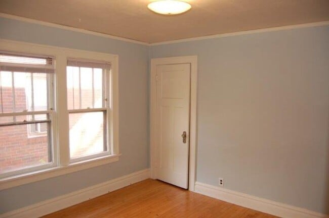 Building Photo - 205 N Few St