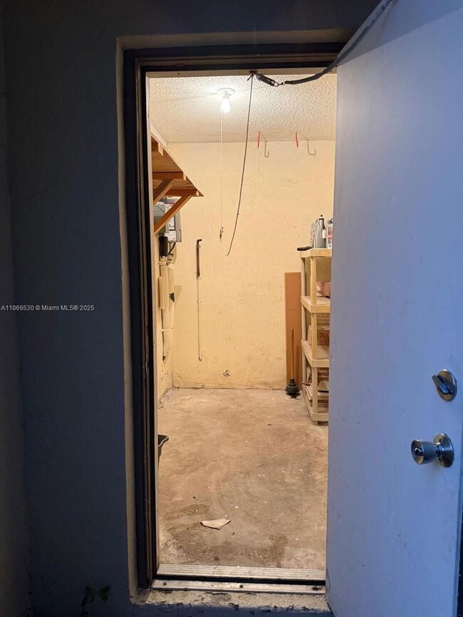 Building Photo - 305 NW 109th Ave