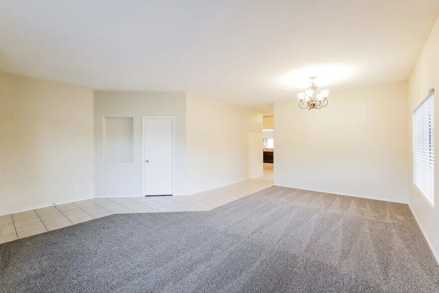 Building Photo - 15723 W Calavar Rd