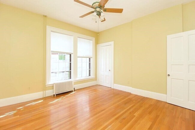 Building Photo - 255 Lafayette St