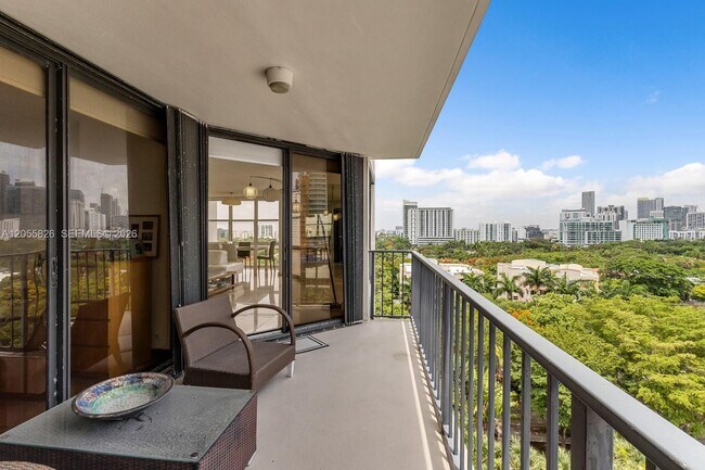 Building Photo - 1901 Brickell Ave