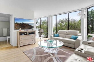 Building Photo - 4316 Marina City Dr