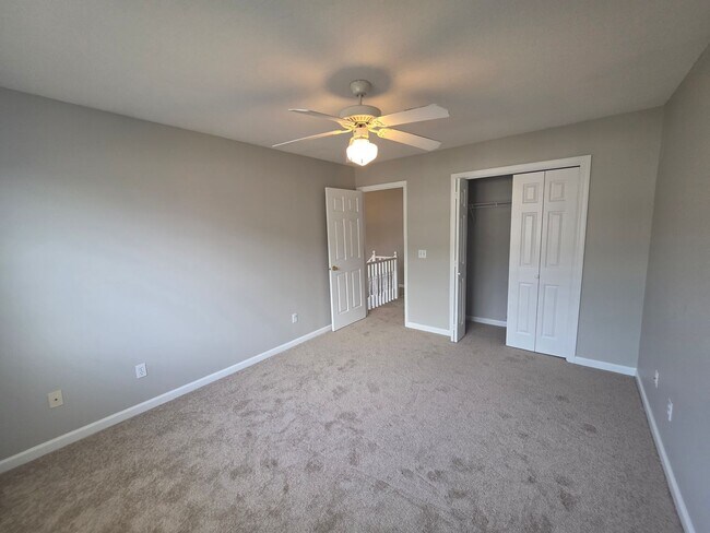 Building Photo - 147 S Spring View Dr