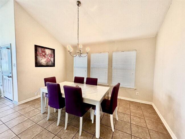 Building Photo - 2519 Horned Owl Dr