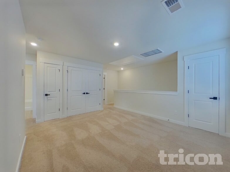 Building Photo - 1217 Crested Iris St