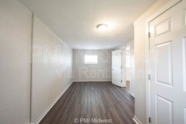 Building Photo - 2142 W Us-40