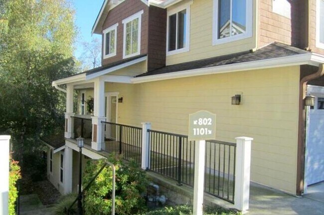 Building Photo - Fabulous Lakemont 2 Bed Condo for Lease!