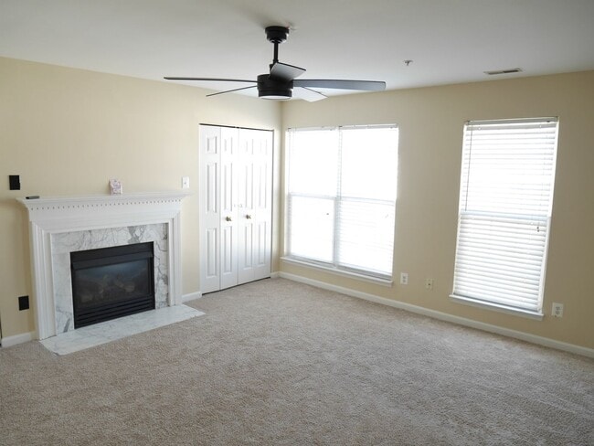 Building Photo - Spacious Townhome- Glen Burnie, MD *PET FR...