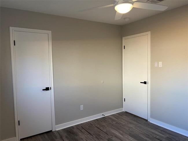 Building Photo - 1307 Lakeside Loop