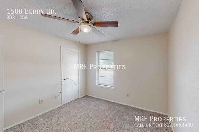 Building Photo - 1500 Berry Dr