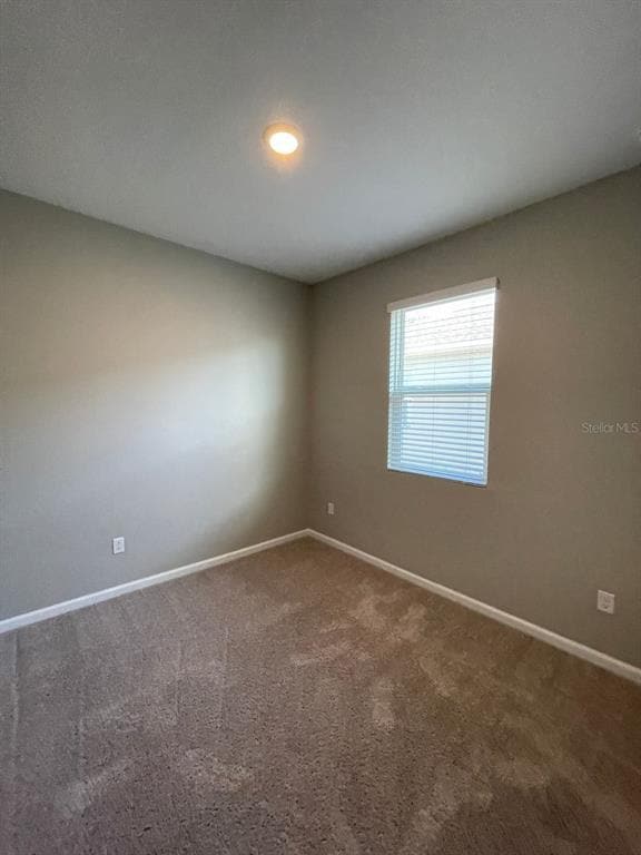 Building Photo - 824 Blue Creek Dr