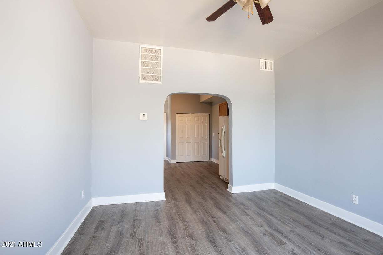 Building Photo - 137 N 11th Ave