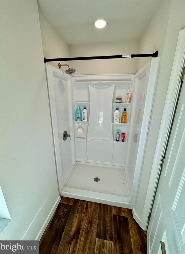 Building Photo - 2055 E Stella St