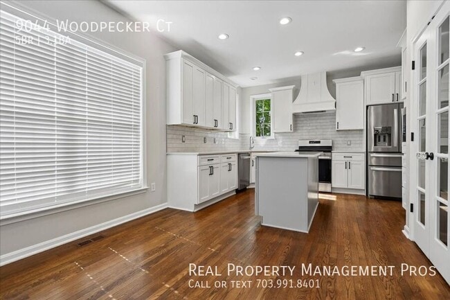 Building Photo - 9044 Woodpecker Ct
