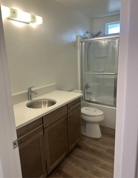 Building Photo - 1210 Palomar Ter