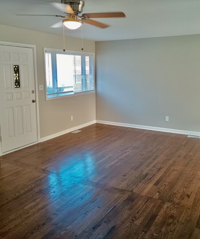 Building Photo - Beautifully Updated Home in KCMO!