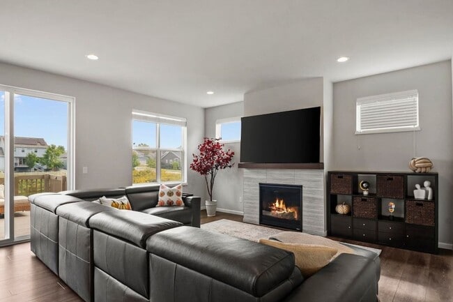 Building Photo - 323 Galileo Dr