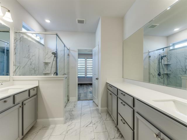 Building Photo - 11560 Obispo Dr