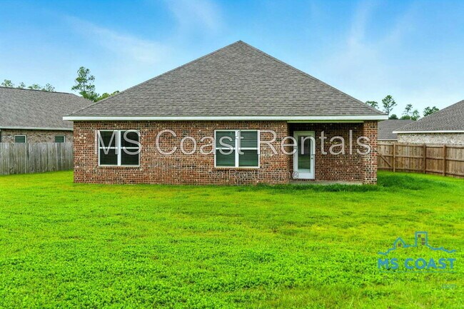 Building Photo - 15610 Lantern Cv