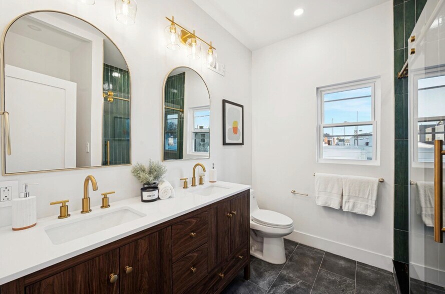 Building Photo - 2600 Webster St