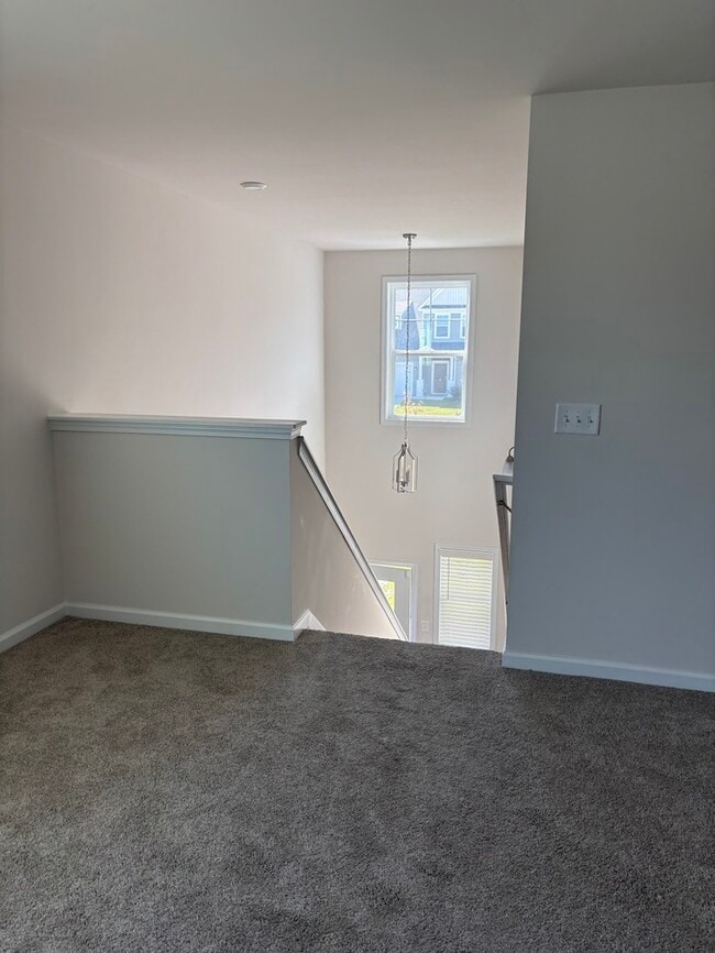 Building Photo - 28 Harvest Moon Dr