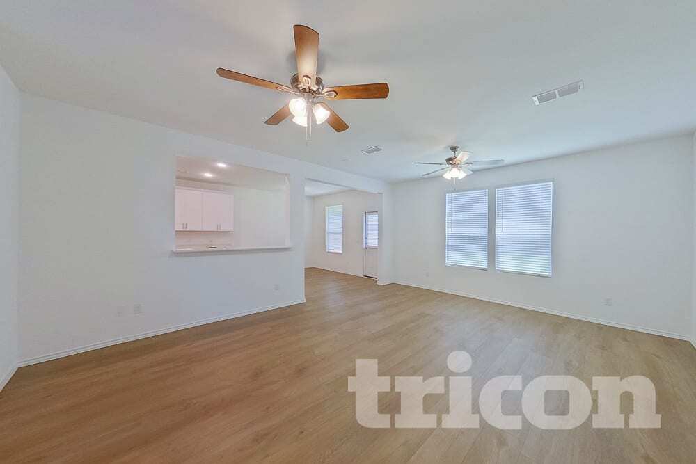 Building Photo - 2411 Carlow Ln