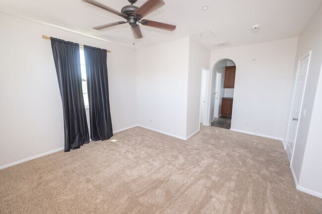 Building Photo - Amazing 3 Bedroom Condo available now! Chula Vista / Eastlake / Otay Ranch Area