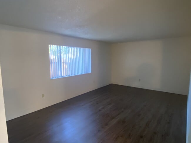 Building Photo - 3000 Jade Way