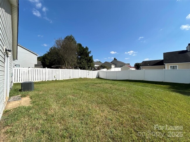 Building Photo - 3335 Alderknoll Ct