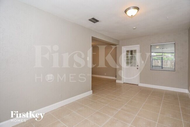 Building Photo - 360 NW 35th Ct