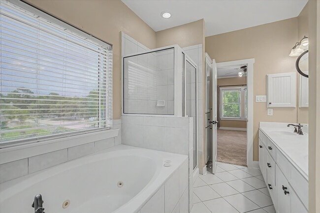 Building Photo - 98 Borondo Reach