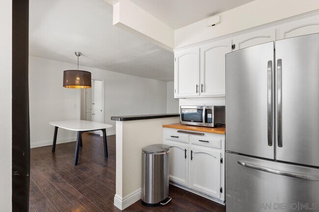 Building Photo - 4800 Williamsburg Ln