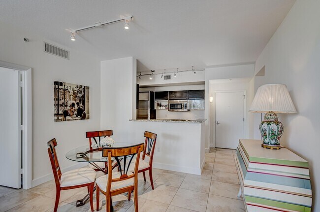 Building Photo - 550 Okeechobee Blvd