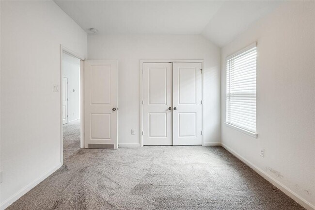 Building Photo - 1619 Ryon Falls Dr