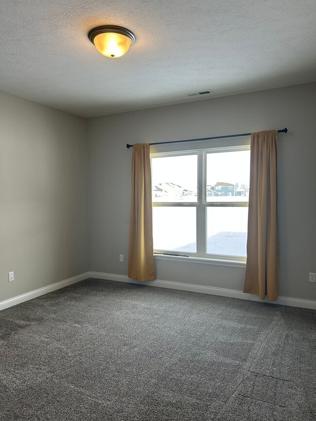 Building Photo - 4331 Foal Dr