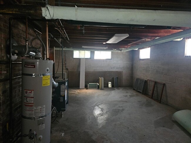 Building Photo - 5bd 5ba Stunning Home