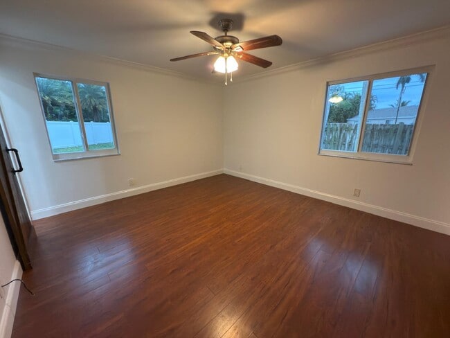 Building Photo - 9785 Ridge Creek Rd