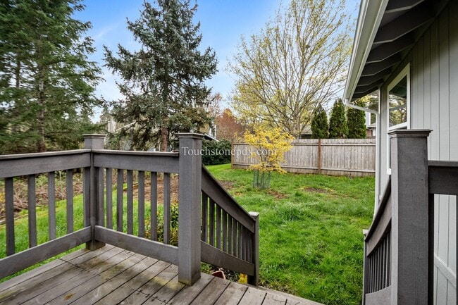 Building Photo - Sign Now SPECIAL & Move in by 06/15 to Receive 2 WEEKS FREE!!! Charming Beaverton Home w/Art Stud...
