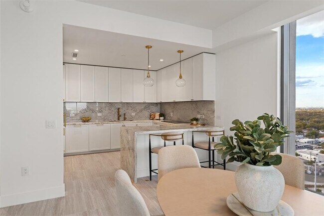 Building Photo - 3015 S Ysabella Ave