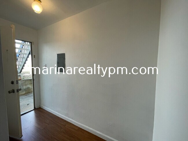 Building Photo - Florida St 4 Plex