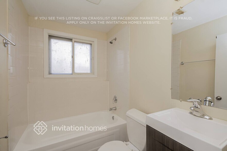 Building Photo - 3720 178th Pl