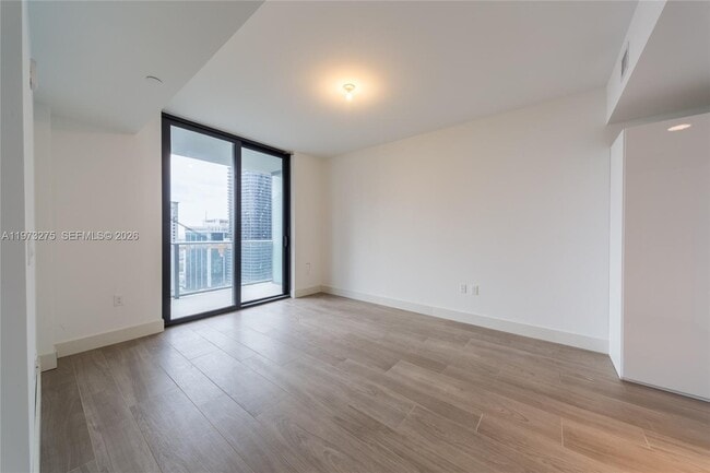 Building Photo - 1010 Brickell Ave