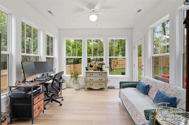 Building Photo - 212 Rockrose Ct