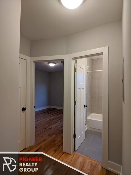 Building Photo - 2907 N Mildred Ave