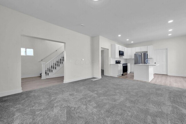 Building Photo - 63 Stevens Ave